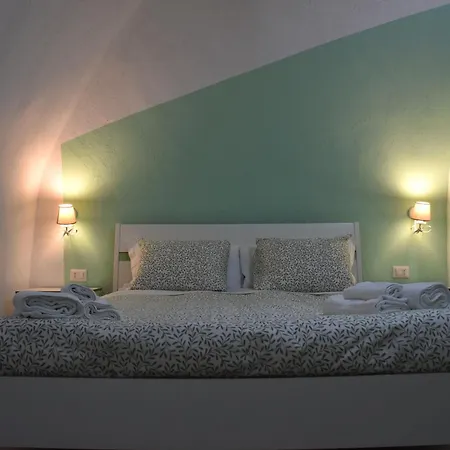 Alessia House דירה